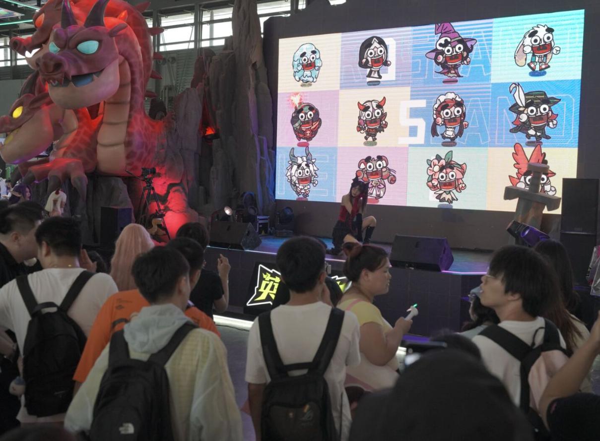 九游娱乐平台《英勇之地》2024ChinaJoy首秀！巨有料大不同手游首启DEMO试玩(图14)